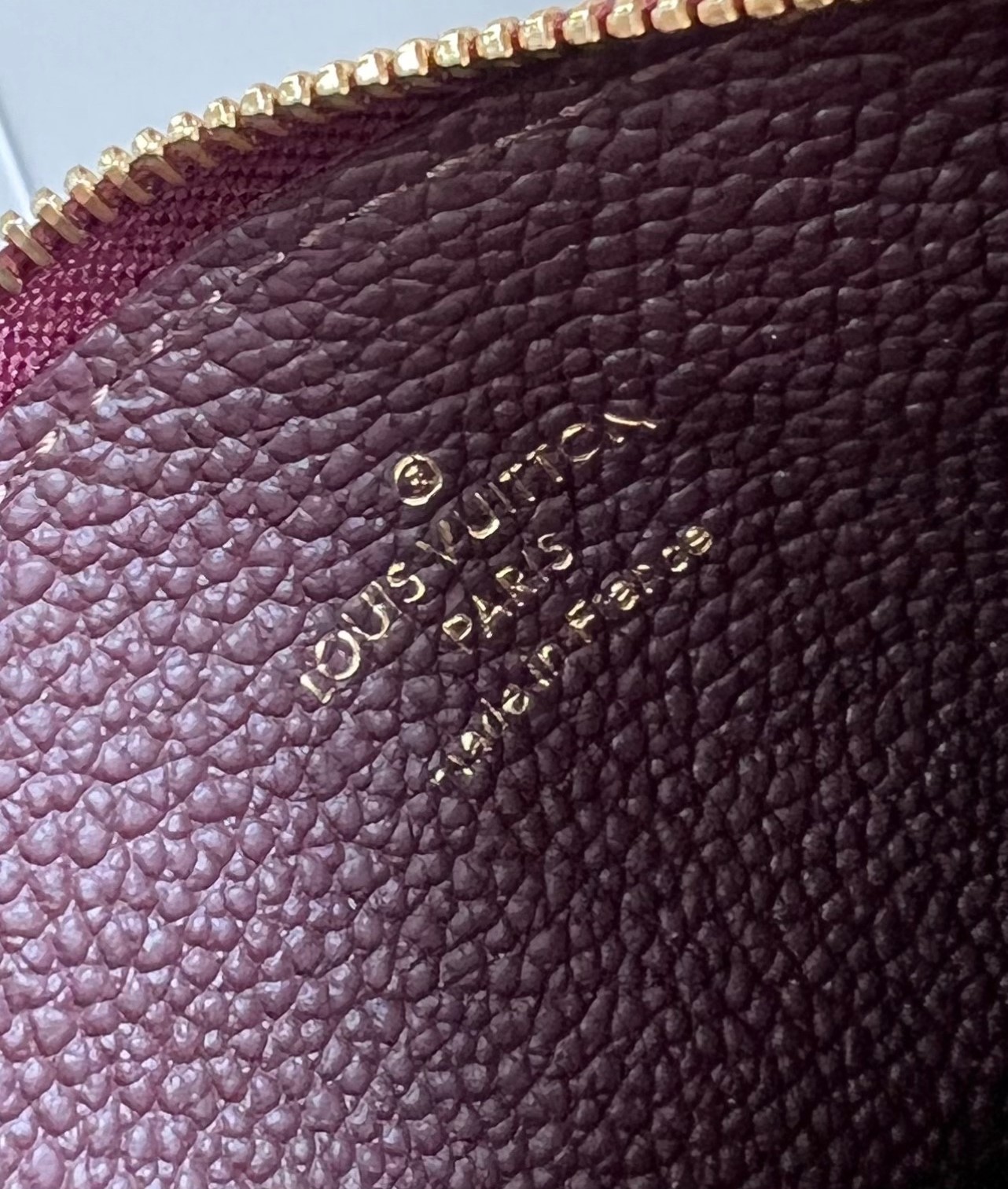 010_e7e0e8.jpg