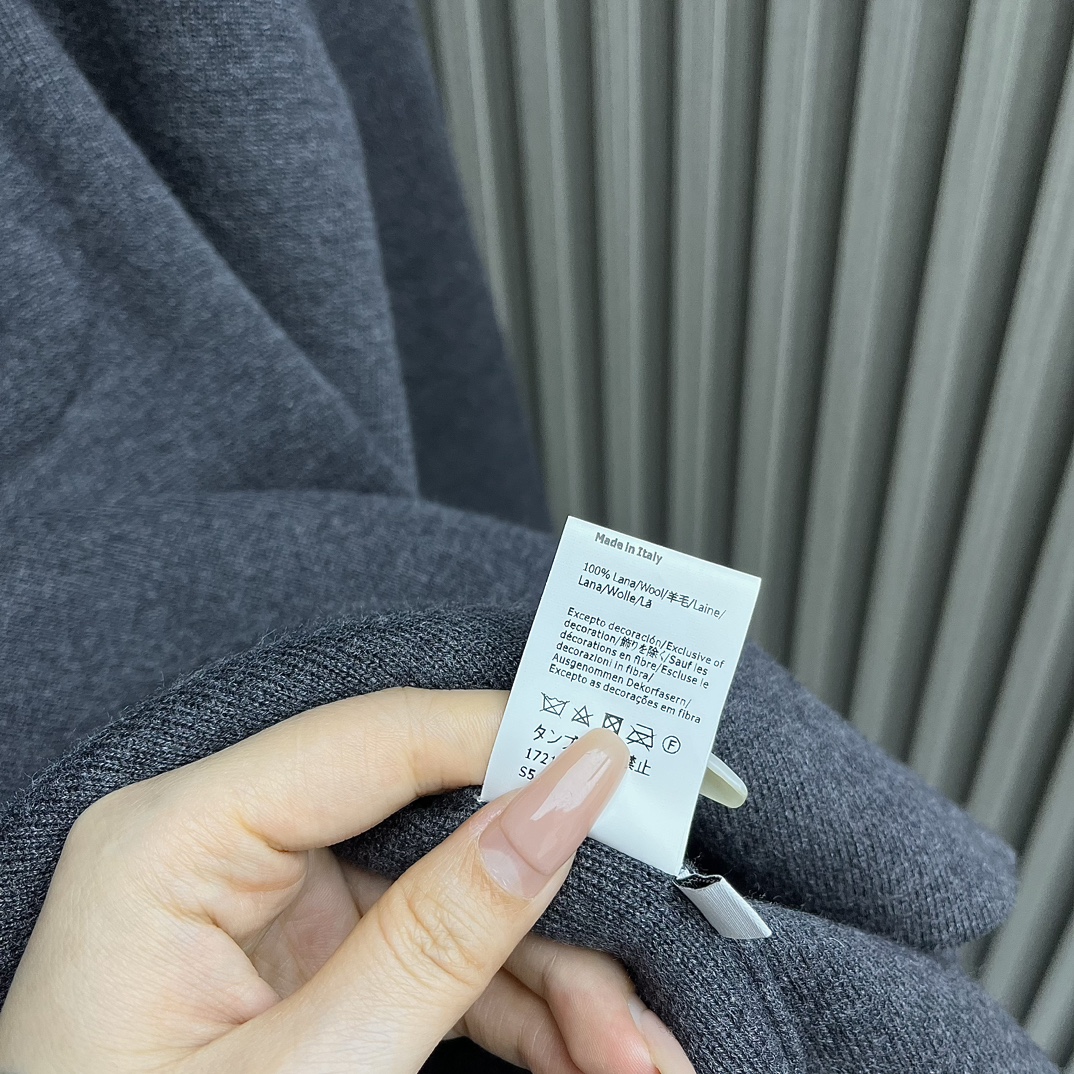 010_e21543.jpg