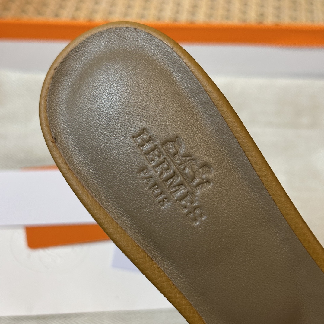 005_4f330a.jpg