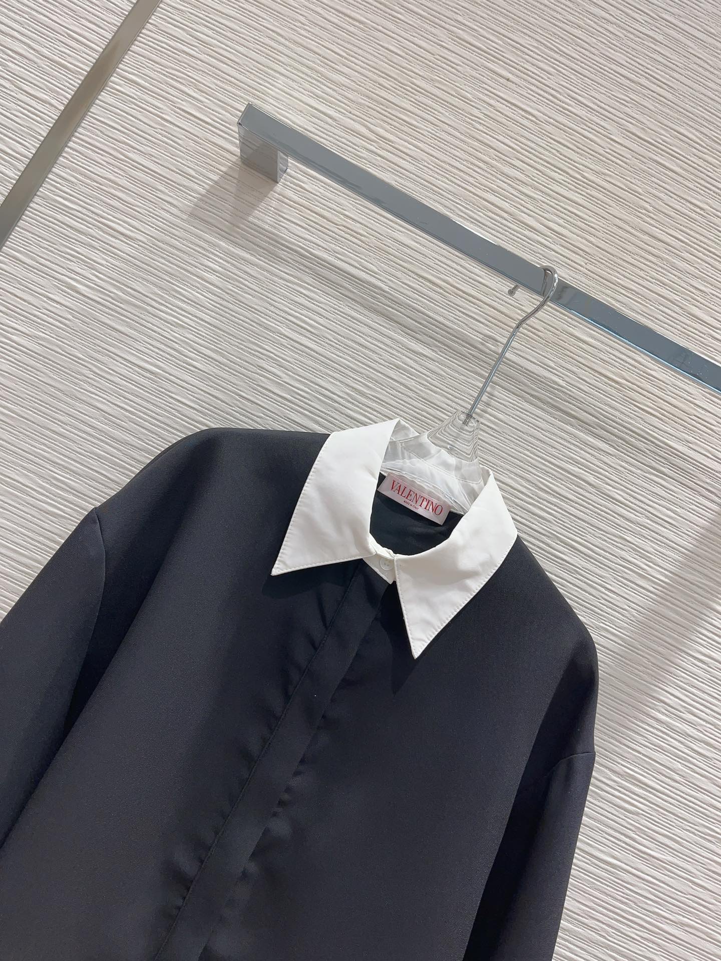004_905411.jpg