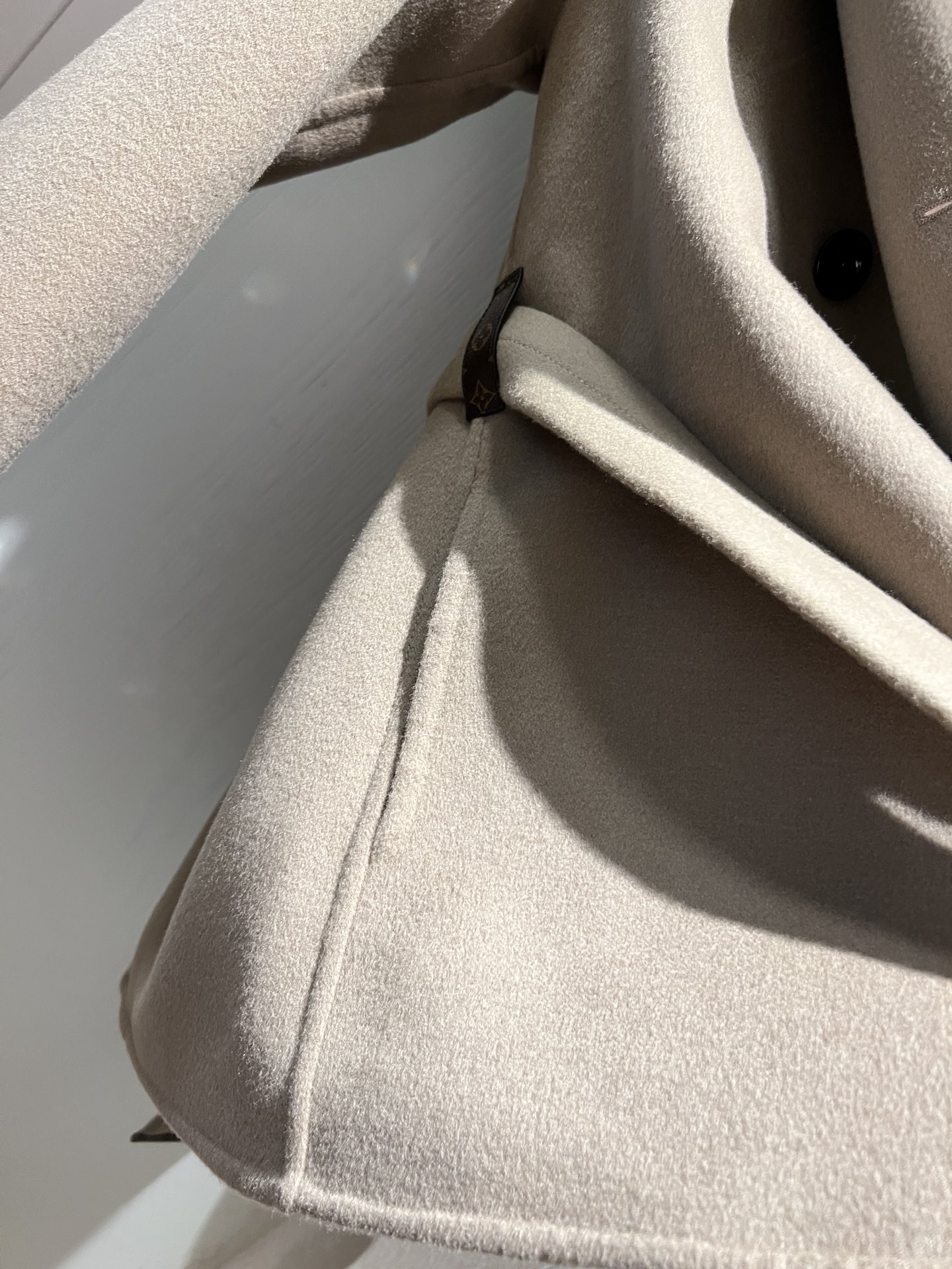 016_e4dce8.jpg