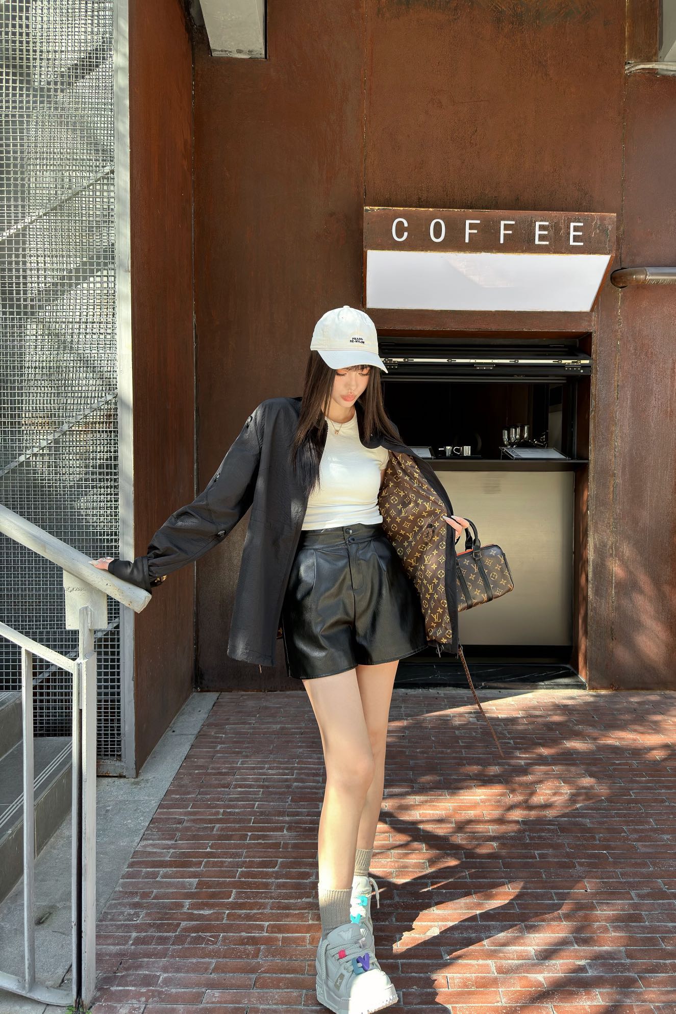 002_7712de.jpg
