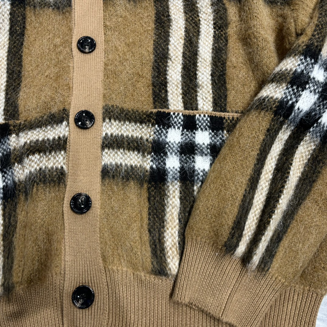 012_5c7cce.jpg