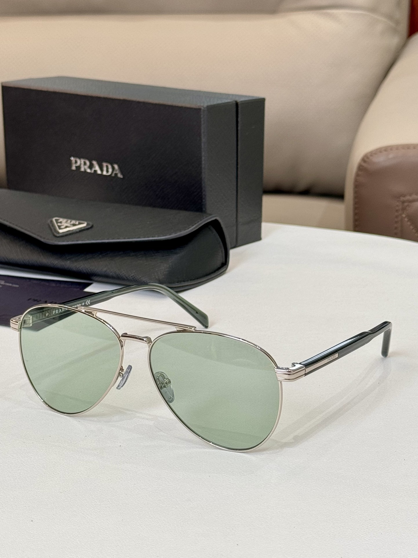 016_28db1a.jpg