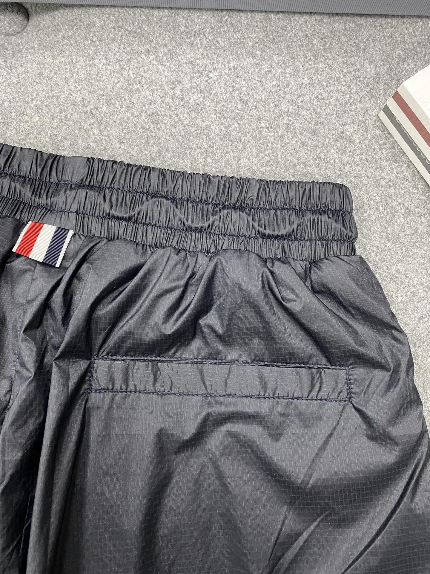 007_819337.jpg