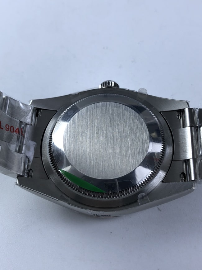 002_33fec8.jpg
