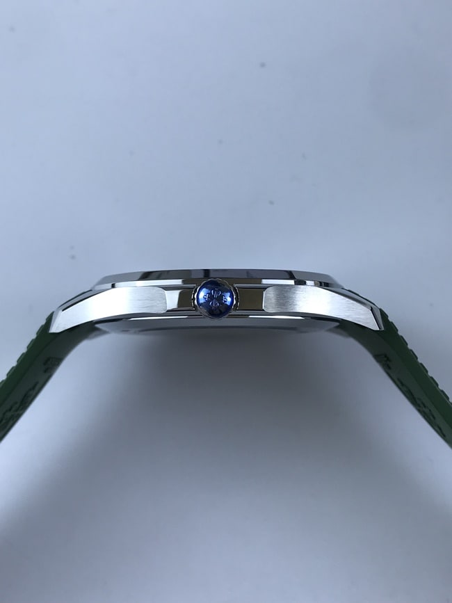 003_e43203.jpg