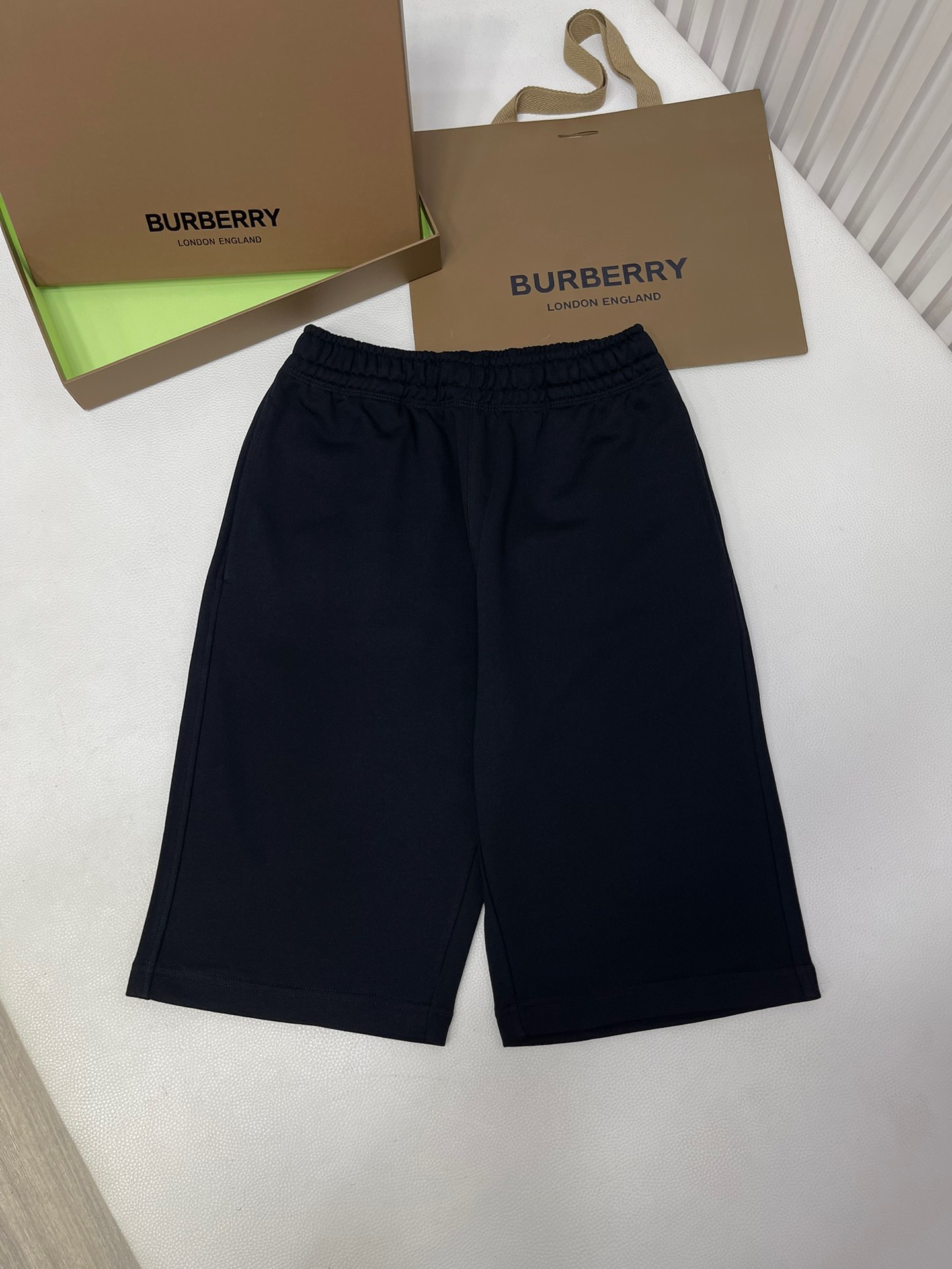 003_e69070.jpg