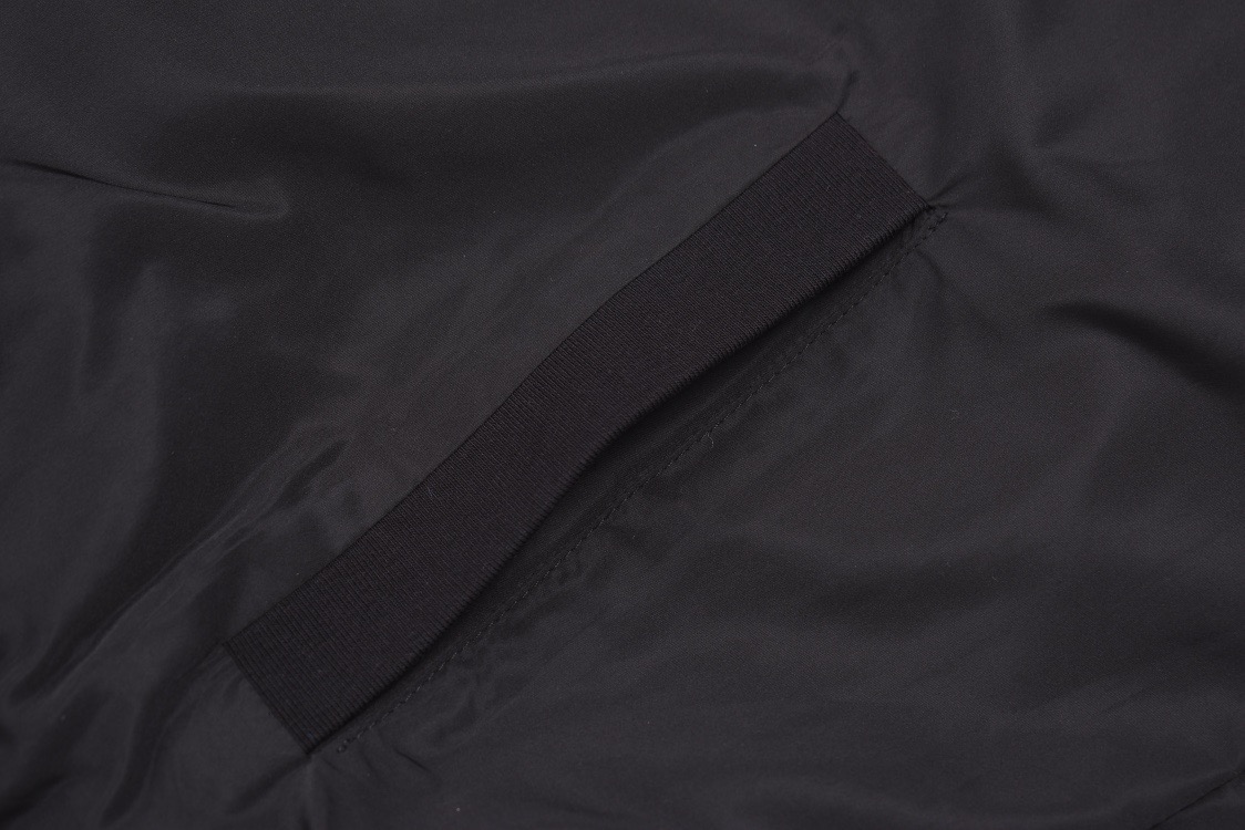 007_e48500.jpg