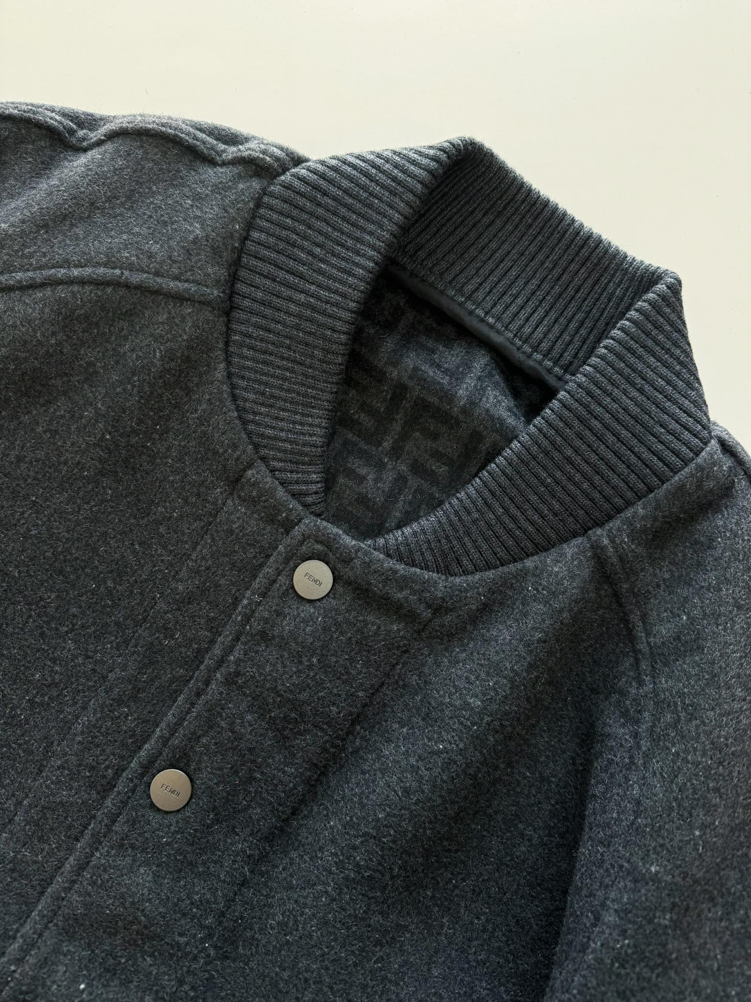 005_d98041.jpg