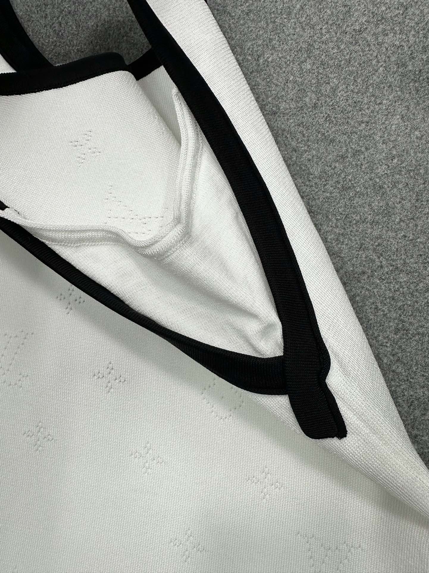 019_e19622.jpg
