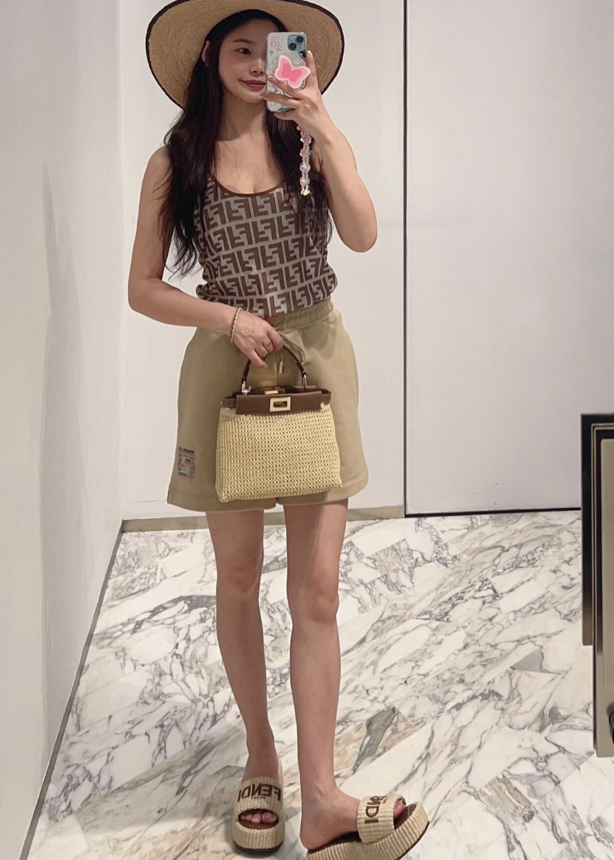 016_4d5899.jpg