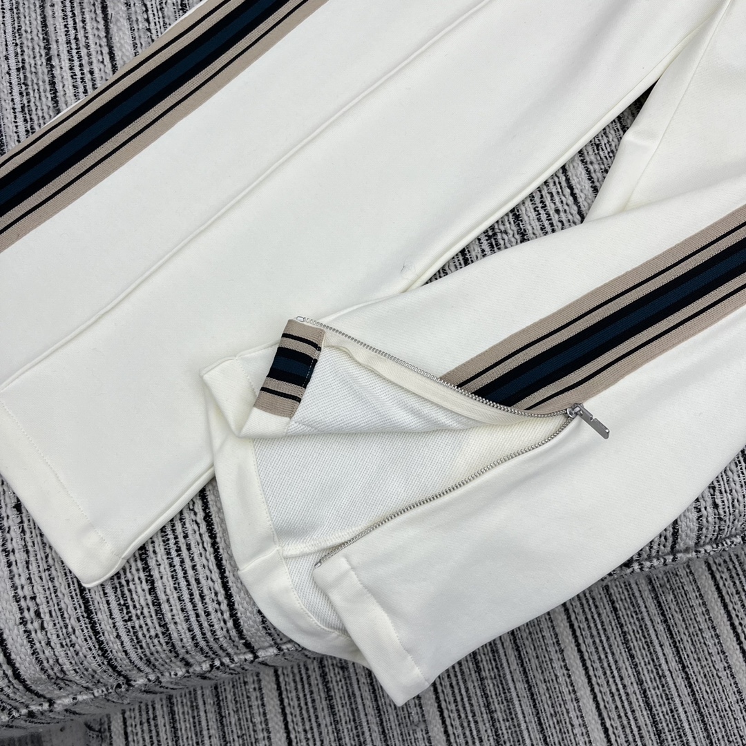 012_c67df4.jpg