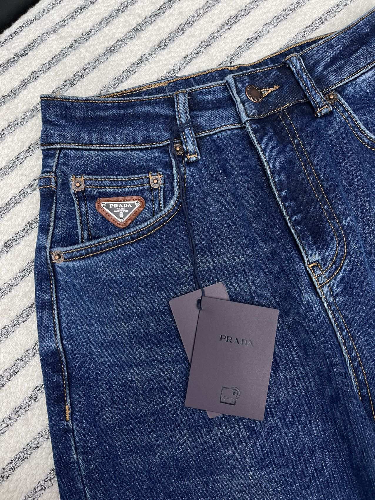 005_f84a14.jpg