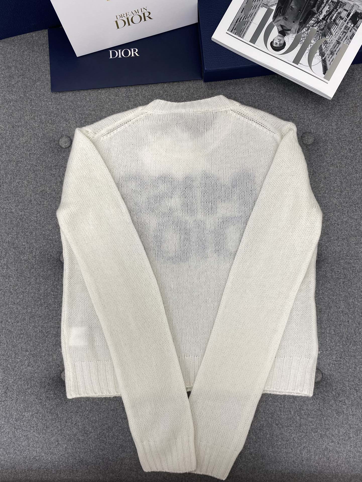 011_e01b9a.jpg