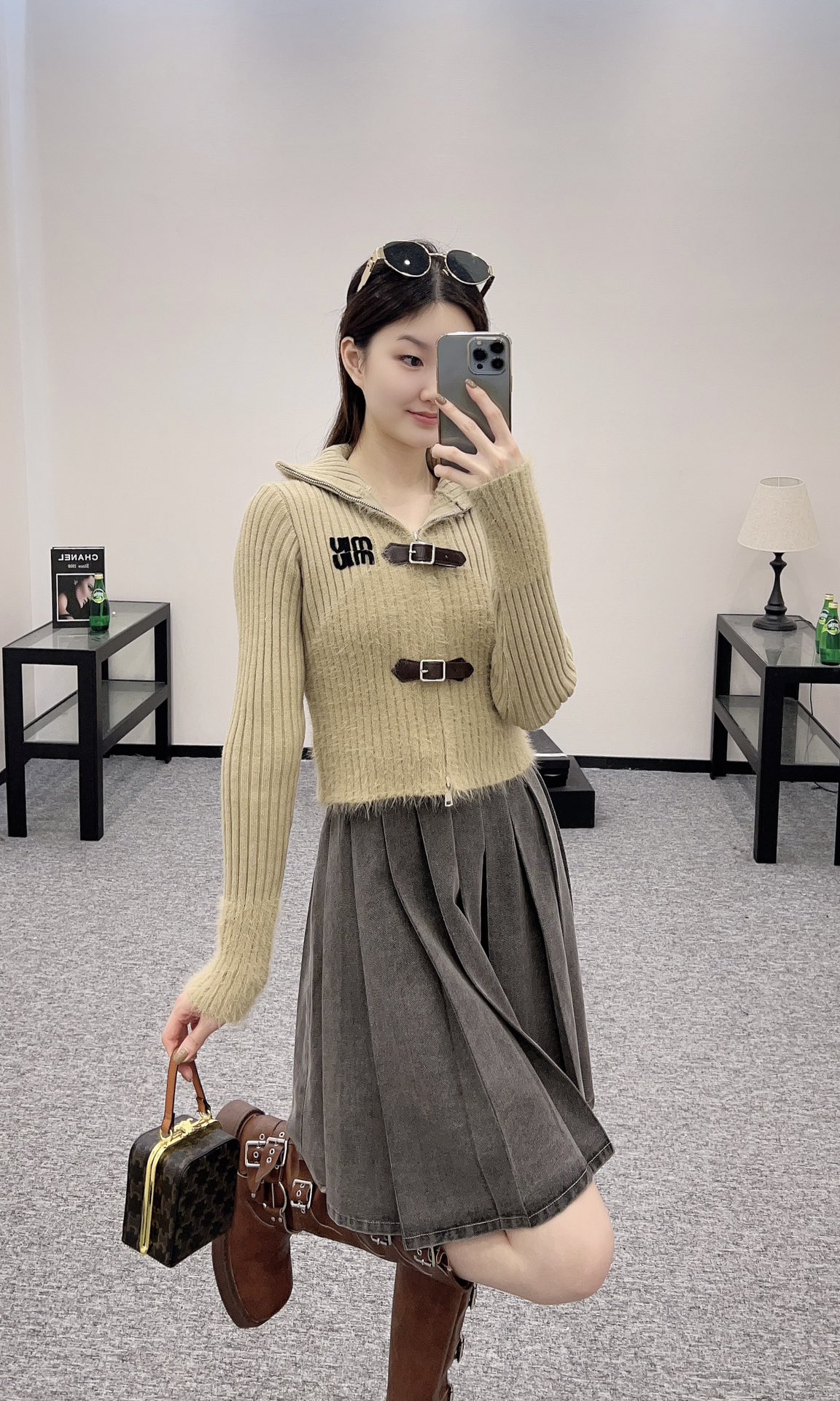 011_b2398b.jpg
