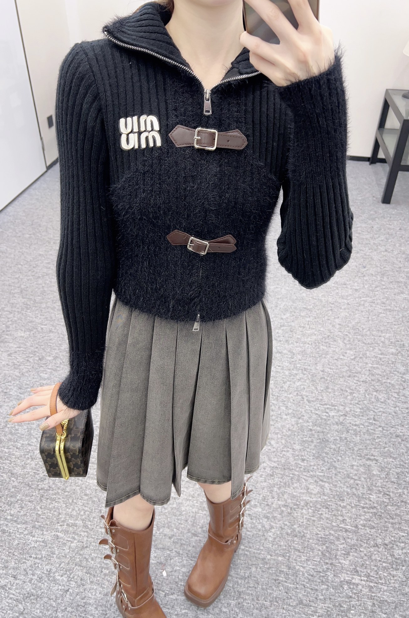 012_b92591.jpg