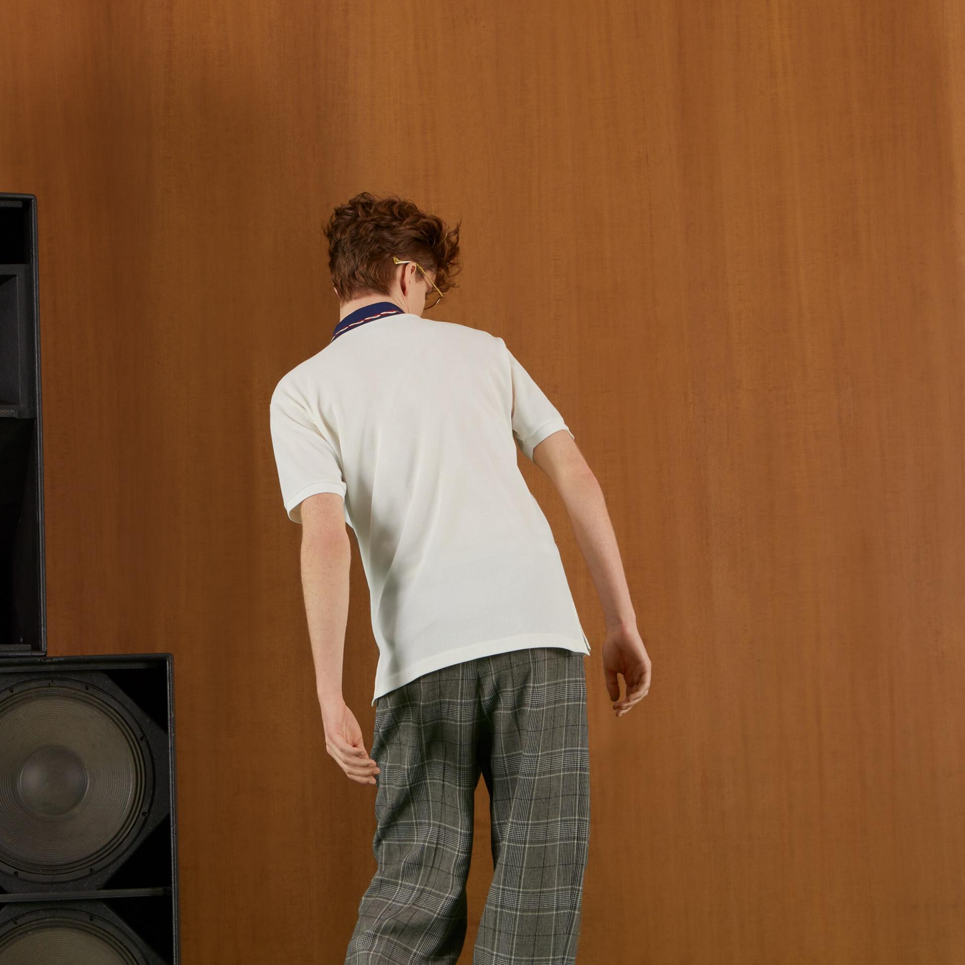 002_73a796.jpg