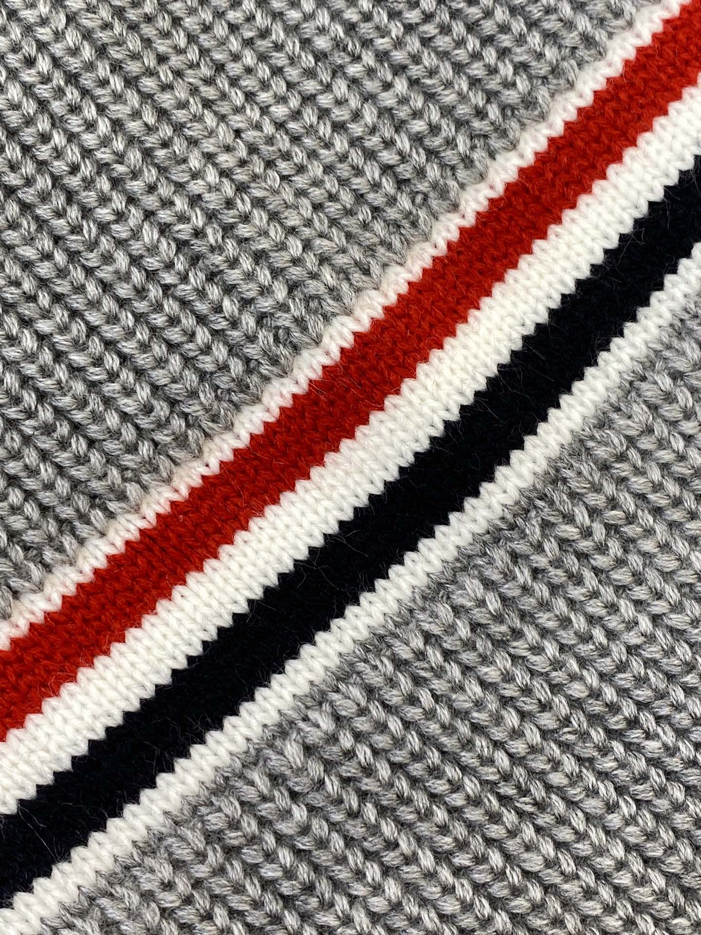 012_643995.jpg