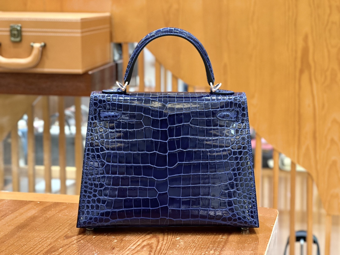 011_926024.jpg