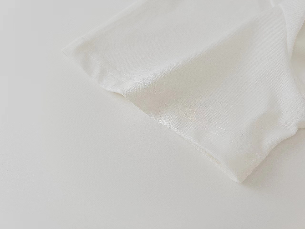 셀린느 파리 저지 루즈 티셔츠 화이트