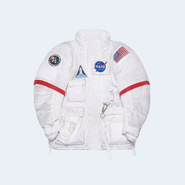발렌시아가 x NASA 스페이스 컬렉션 패딩 자켓