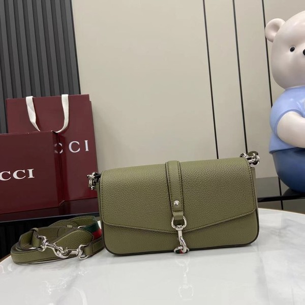 구찌 스몰 크로스백 후크 클로저 821623