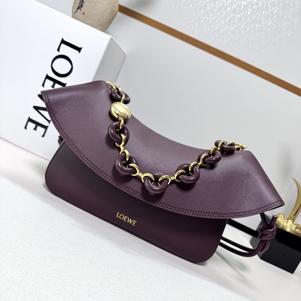 로에베 OLA 올라 미디엄 레더 숄더 AP22P22
